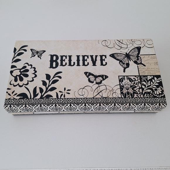 Paula Scaletta Other - Paula Scaletta "Believe" decorative box